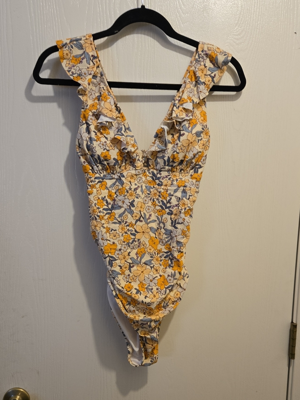 NWOT Cupshe Yellow and Blue Floral Ruffle One-Piece Swimsuit - L15